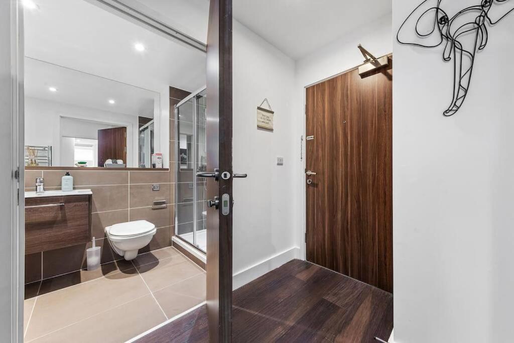 Sleep 7 20 Mins From London Waterloo Bp65 Apartman Kültér fotó